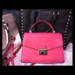 Michael Kors ultra pink Sloan